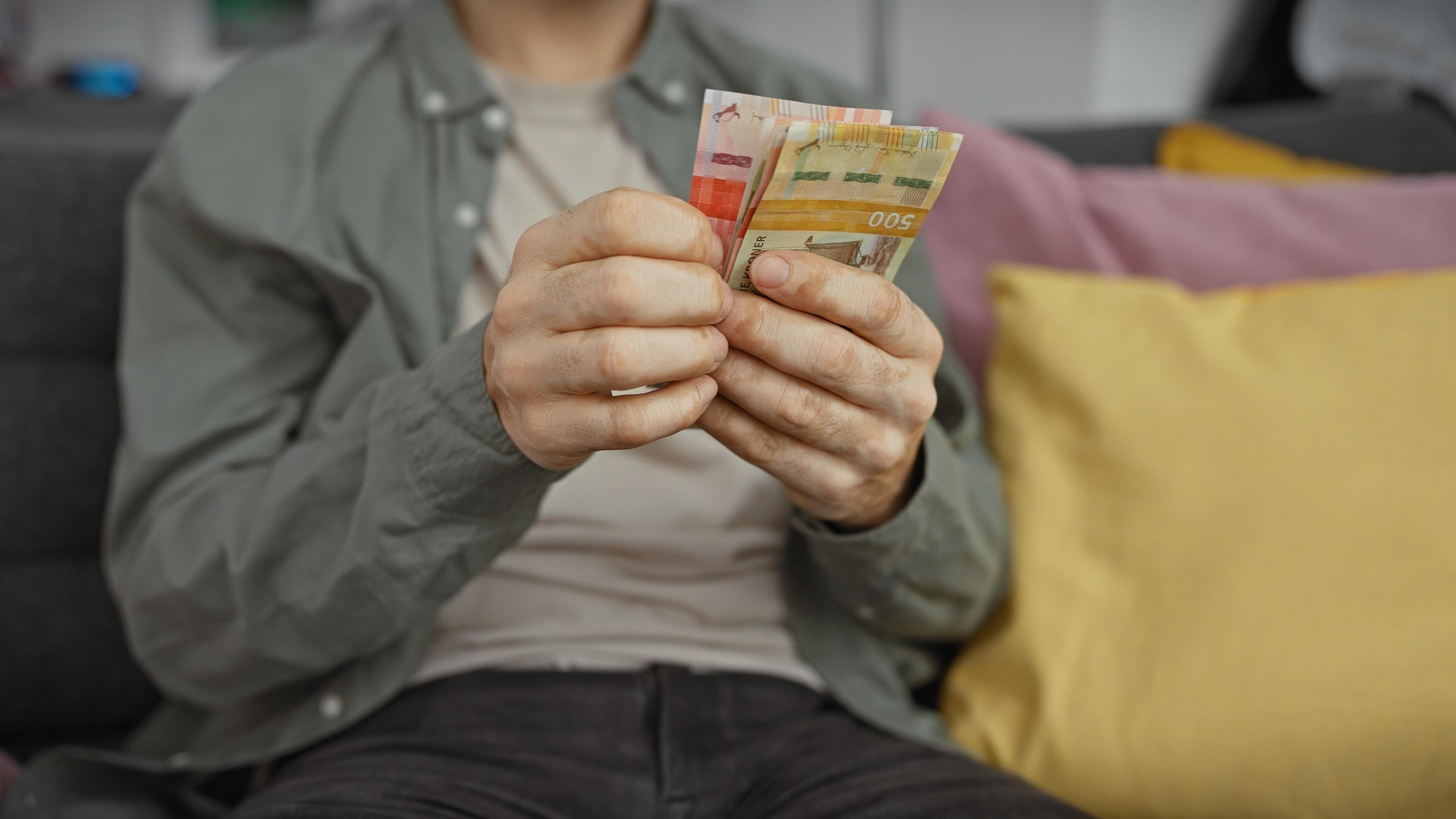 Høyere kostnader ved kjøp av nye biler bidrar til økt salg av brukte biler.