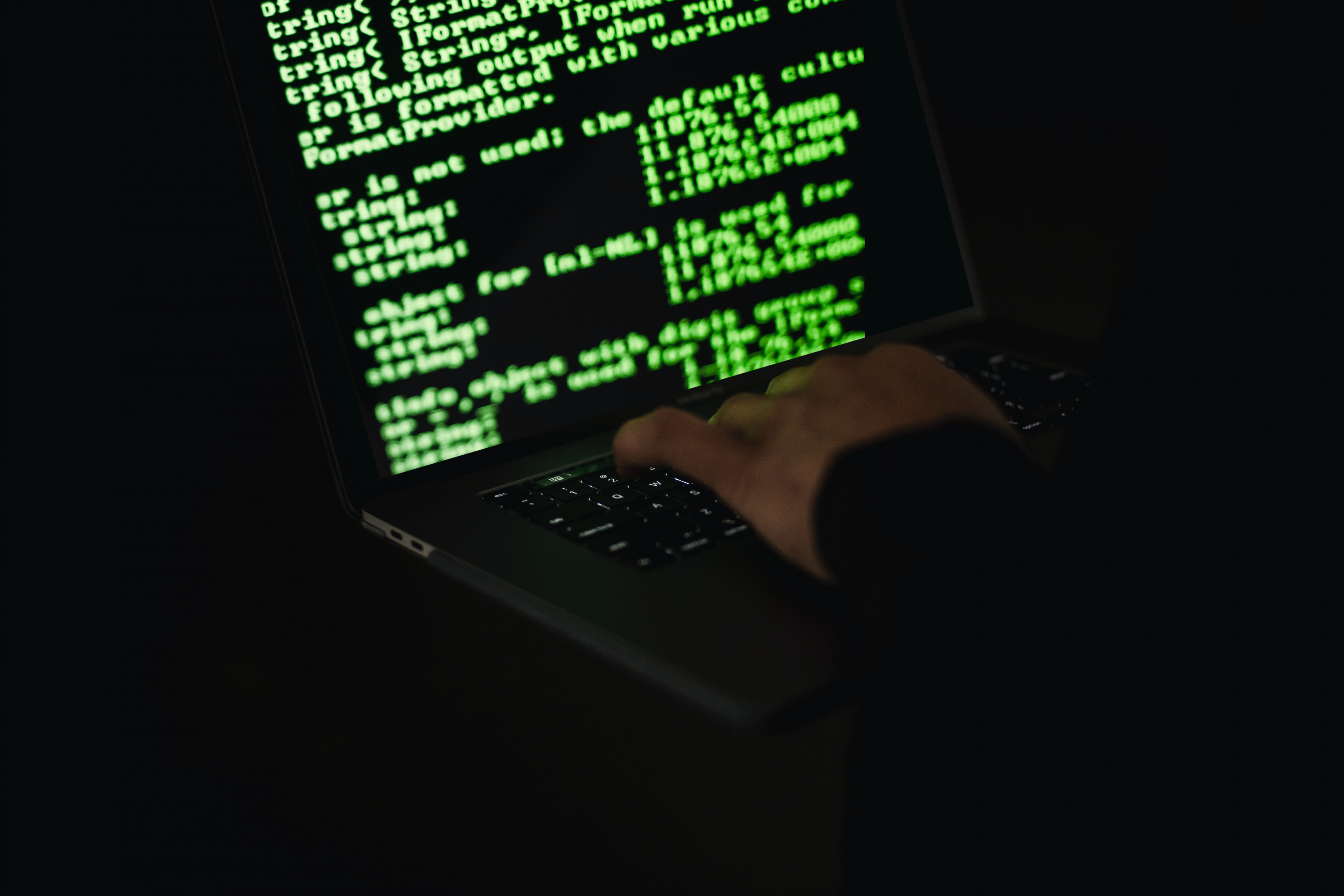 Jak informują służby, zaatakowano dostawcę usług sieciowych, a nie bezpośrednie bazy danych policji.