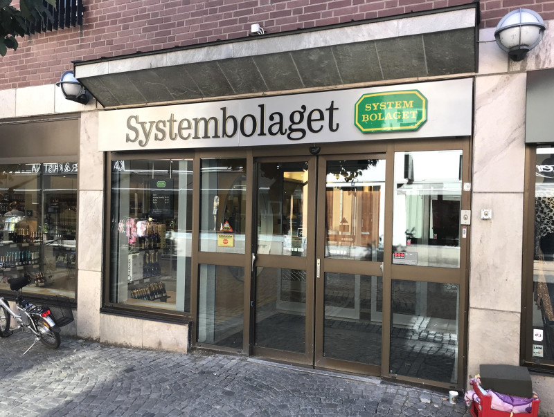 Norwegowie chętnie kupują w Szwecji m.in. tańszy alkohol.