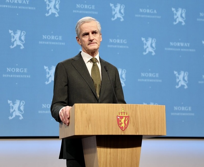 Jonas Gahr Støre chce pomóc UE w dywersyfikacji dostaw gazu.