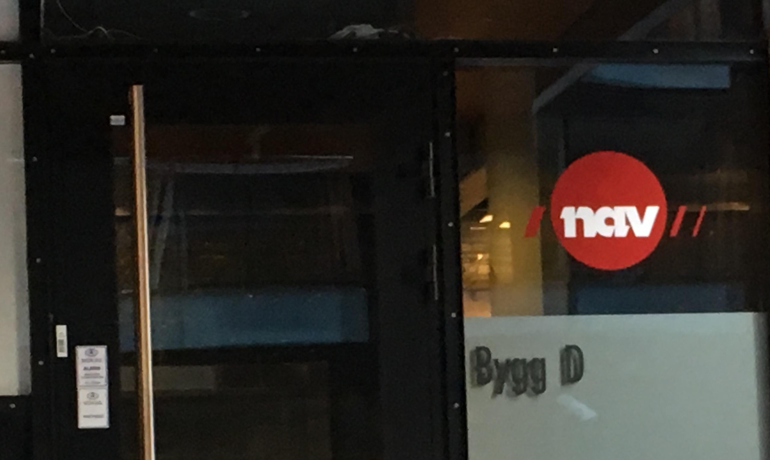 Według norweskich przepisów osoby fizyczne, które chcą mieć prawo do świadczeń chorobowych, muszą przebywać w kraju fiordów. 
