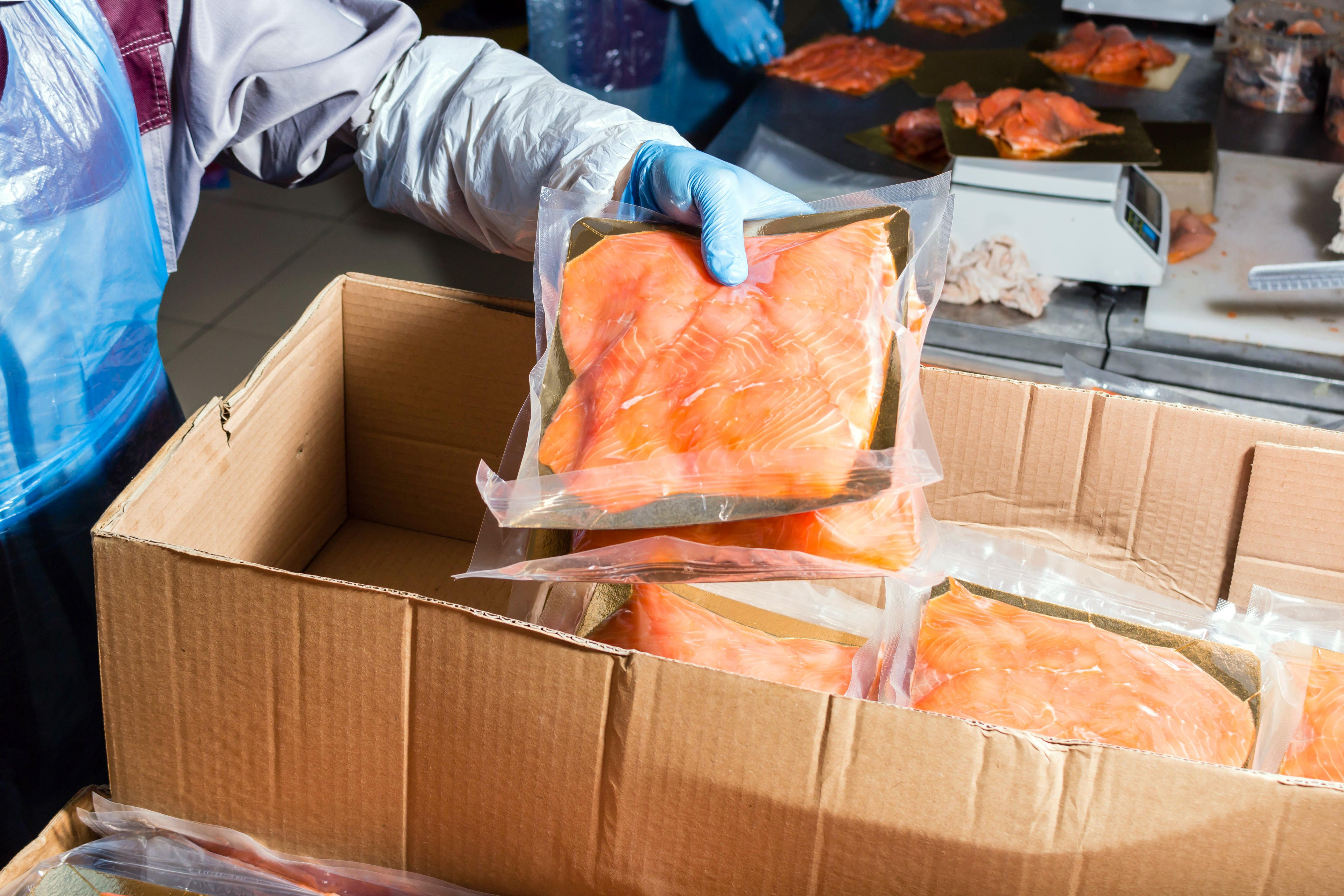 El pescado, aunque es símbolo de Noruega, pierde frente a los altos precios.