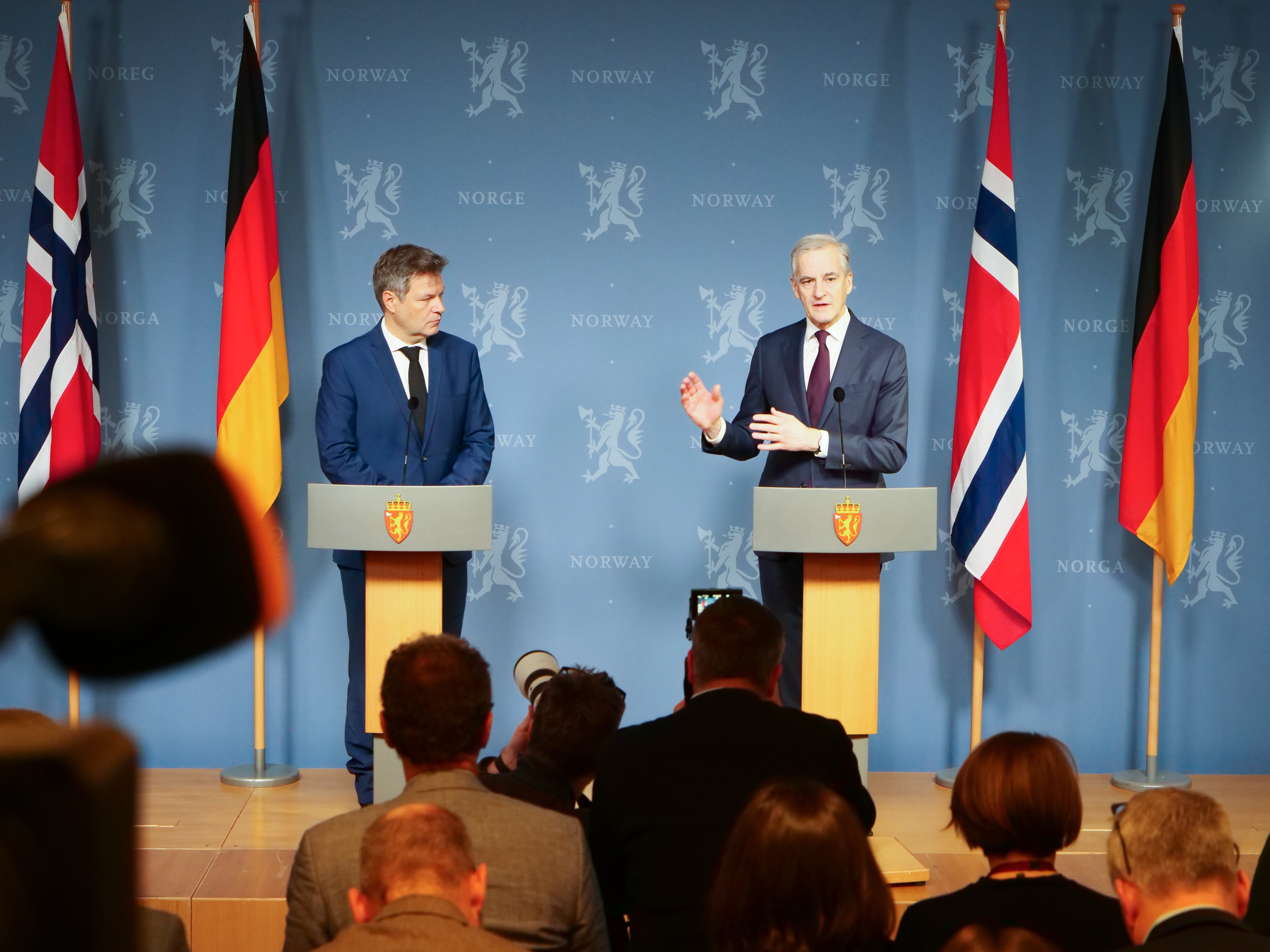 Na zdjęciu: konferencja prasowa po spotkaniu delegacji norwesko-niemieckiej, Oslo 5.01.2023