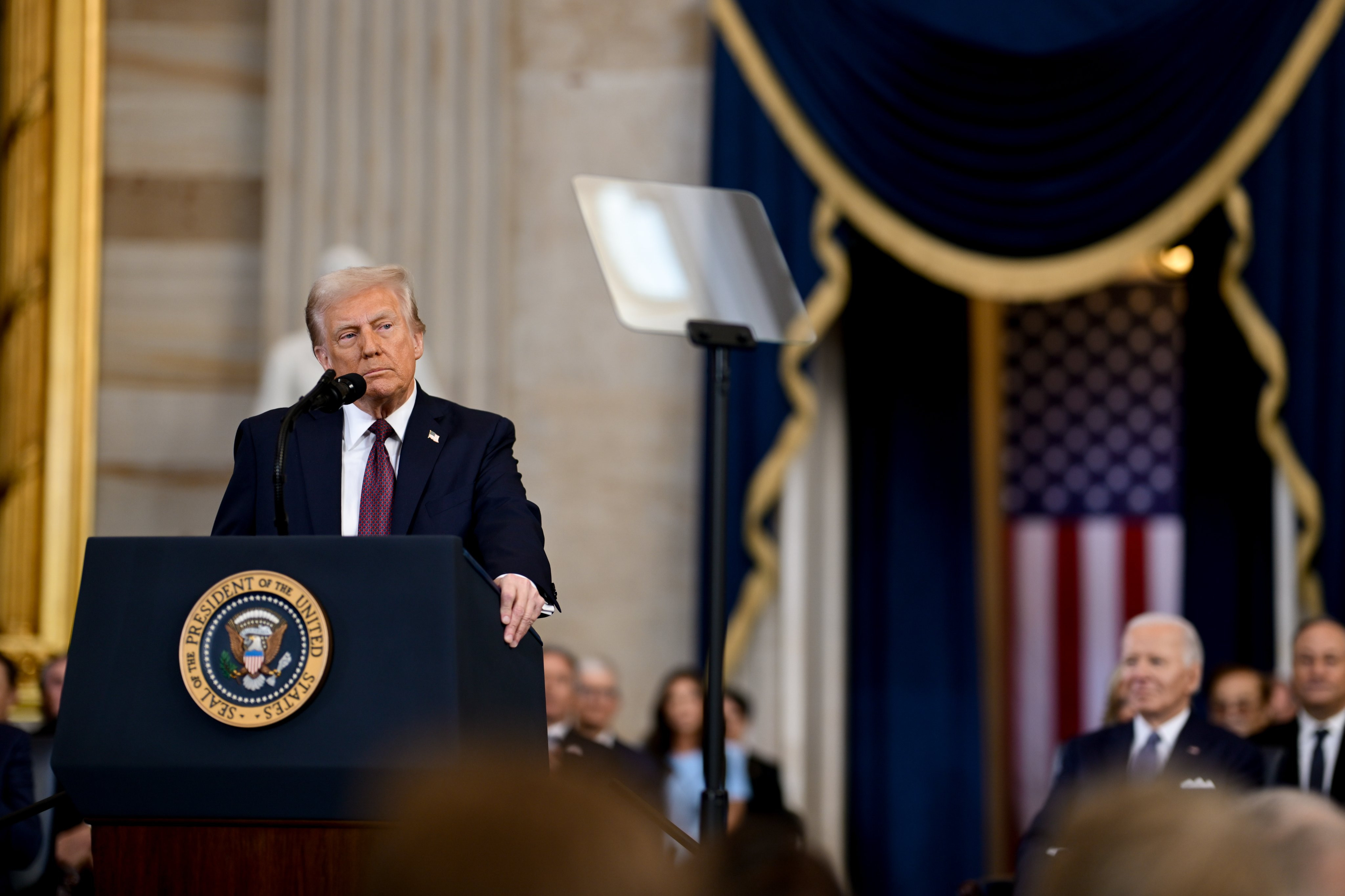 Nie pojawiają się komunikaty sugerujące, by napięcie na linii USA - Iran wygasło w najbliższych dniach.