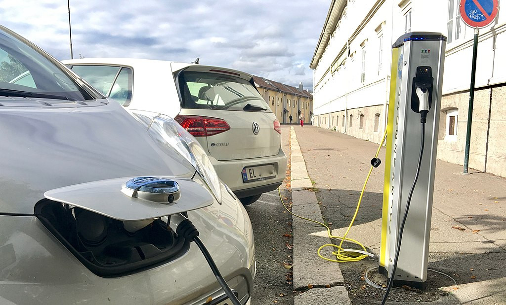 W Møre og Romsdal udział samochodów elektrycznych w ogóle sprzedaży osiągnął 96,4 proc.