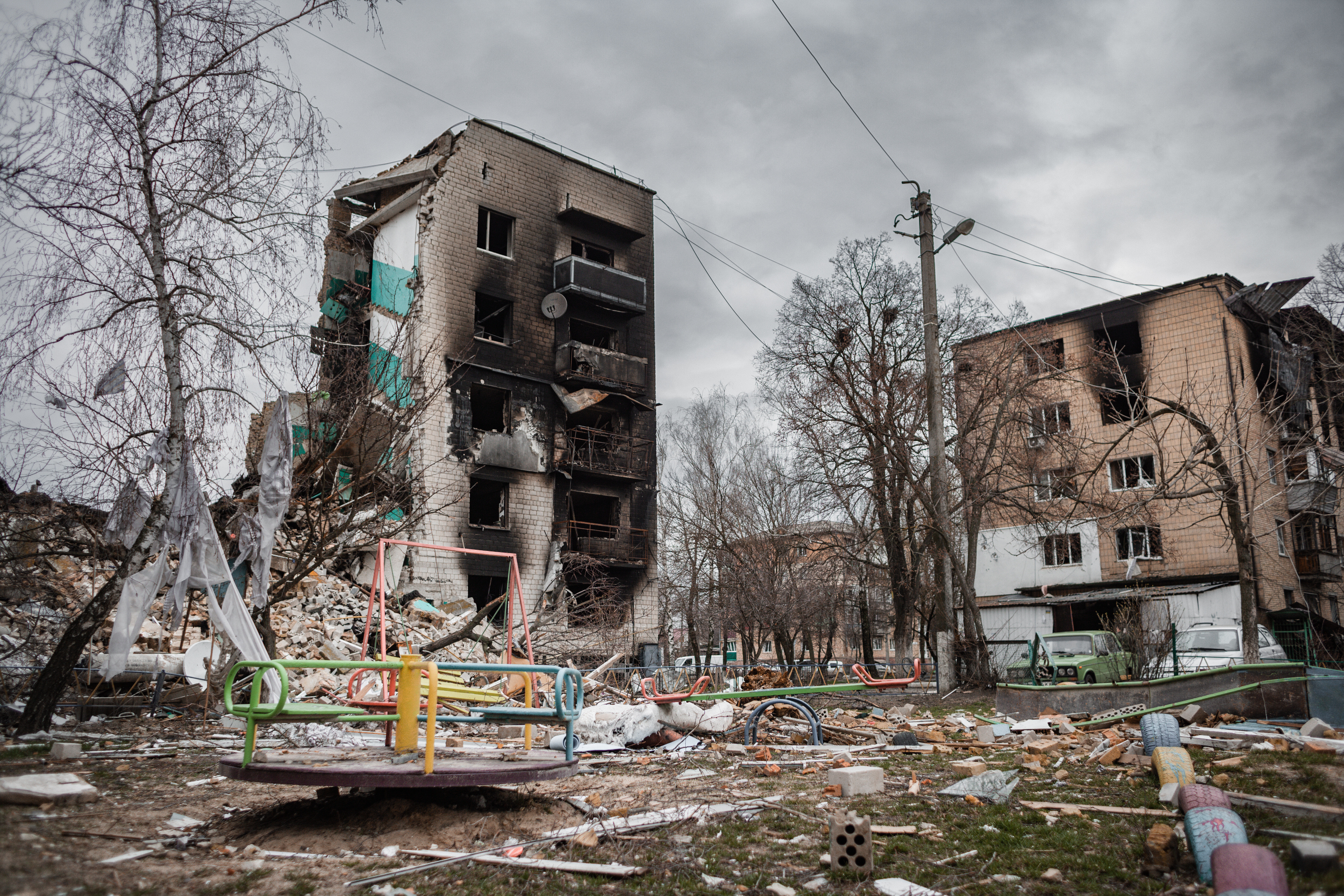 Na zdjęciu: budynki w Borodziance (obwód kijowski) zniszczone w wyniku rosyjskiego ataku.