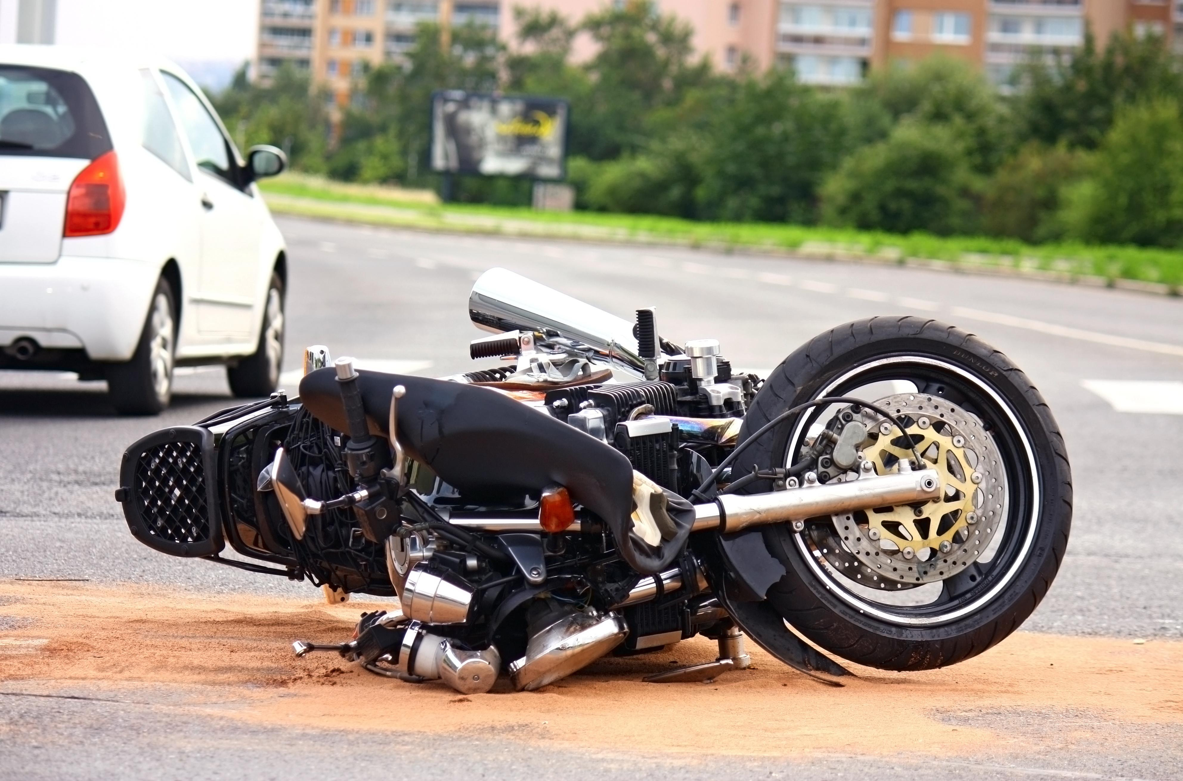 Choć od lat trwają starania, liczba ofiar wśród motocyklistów rośnie, a nie maleje.
