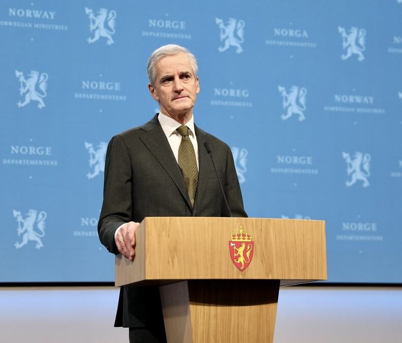 O 15:00 konferencję prasową poprowadzi premier Norwegii, Jonas Gahr Støre.