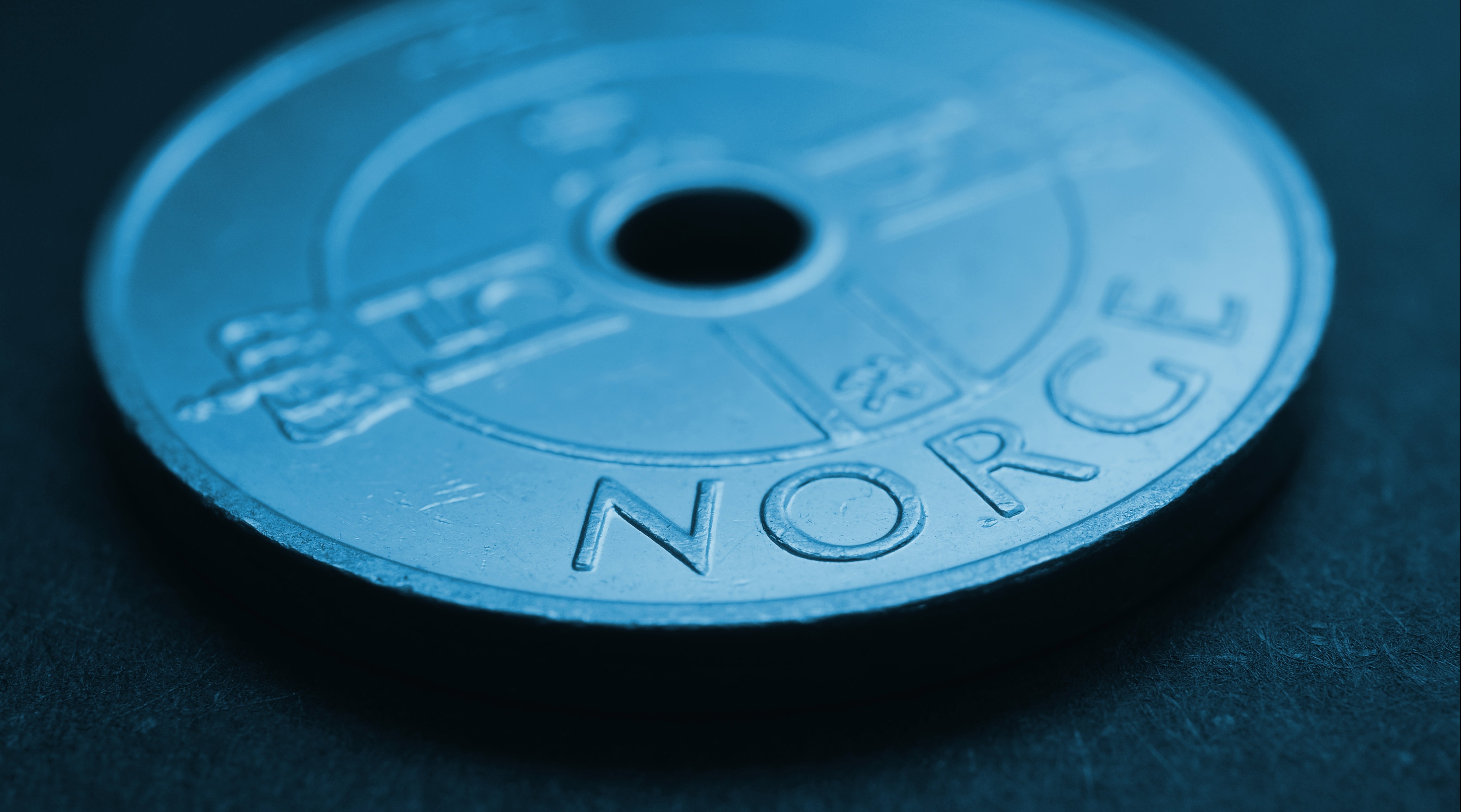 Poprzednia podwyżka stóp procentowych miała miejsc 23 marca - Bank Centralny Norwegii ogłosił wówczas podniesienie stóp procentowych o 0,25 pp. do 3,0 proc.