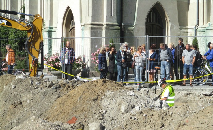 wykopalisko można oglądać (prawie) bez przeszkód wykopalisko można oglądać (prawie) bez przeszkód