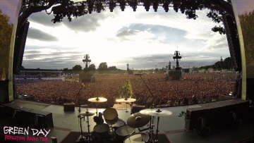 LONDON, ENGLAND Green Day Crowd Singing Bohemian Rhapsody - Hyde Park July 1st, 2017