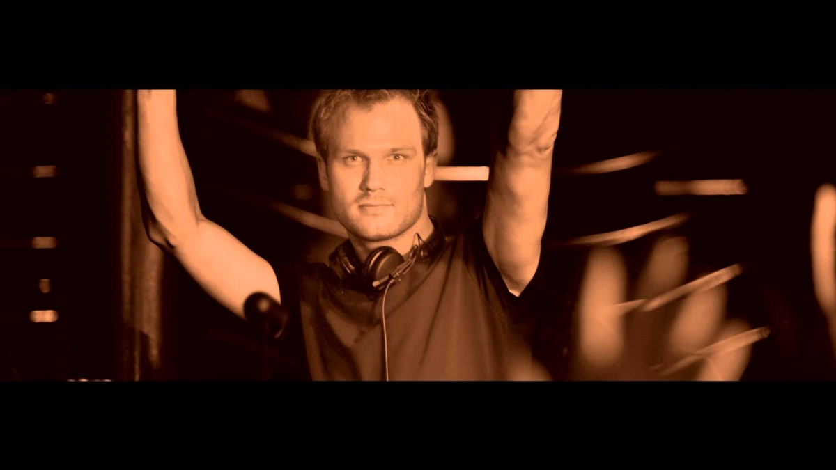 Dash Berlin ft. Emma Hewitt - Waiting (Dash Berlin Miami 2015 Mix)
