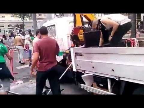 TAK SIĘ BAWIĄ IMIGRANCI WE FRANCJI