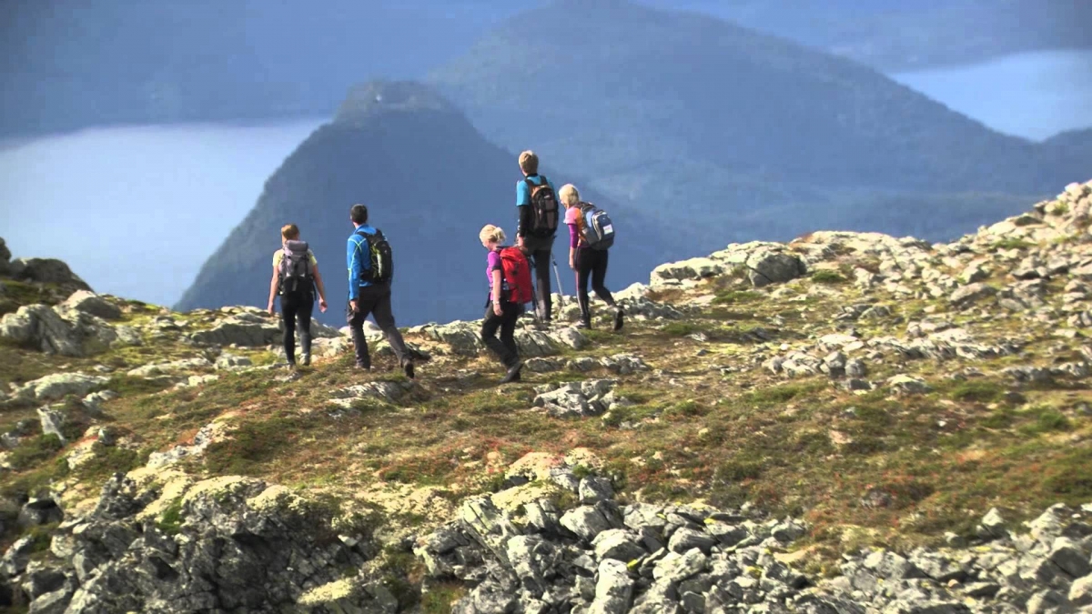 Romsdalseggen hiking