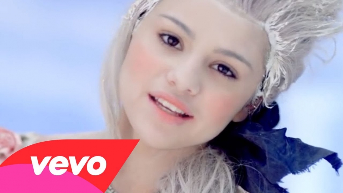 Selena Gomez & The Scene - Love You Like A Love Song