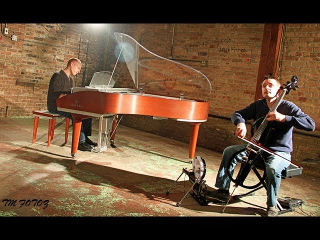 Michael Meets Mozart - 1 Piano, 2 Guys, 100 Cello Tracks - ThePianoGuys