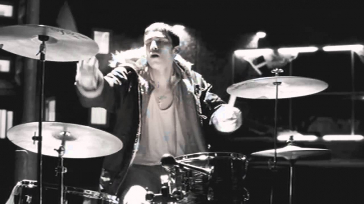 Bisz (B.O.K) vs Arctic Monkeys - Za bardzo (video mash-up)