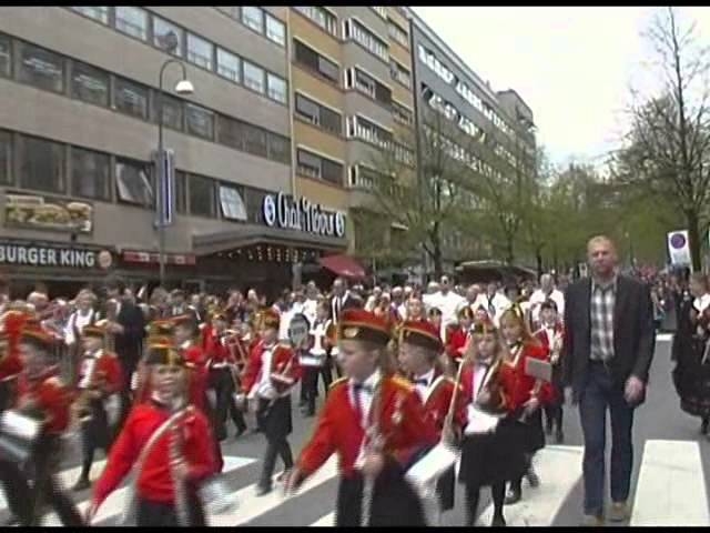 Grunnlovsdag - Obchody Dnia Ustanowienia Konstytucji - Oslo, 17.05.2013