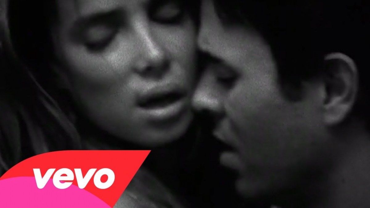 Enrique Iglesias - Somebody's Me