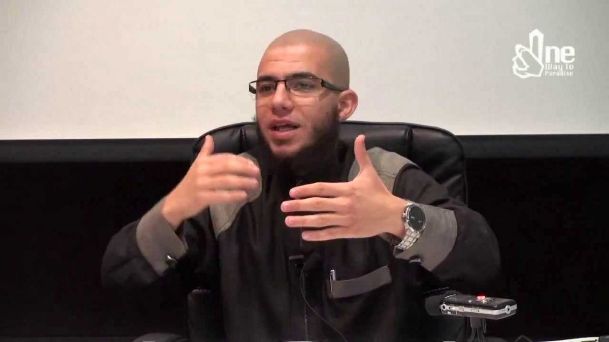 Muslim Speaker: Saying "Merry Christmas" worse than alcohol, fornication, and murder (Clarification)