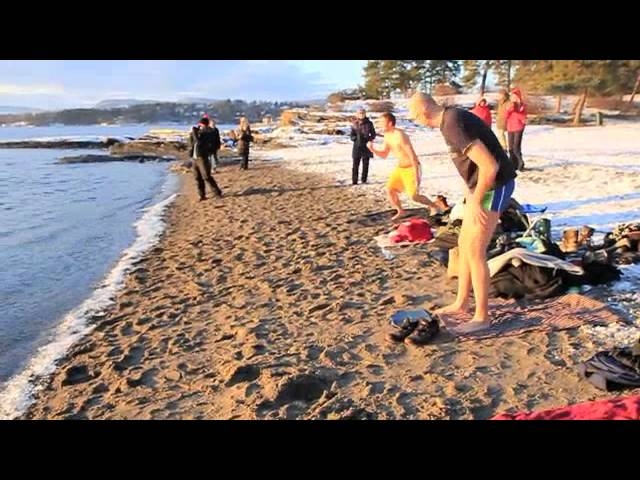 COLDWATER SWIMMING- BYGDØY 08.01.2011- -4 IN THE AIR;))