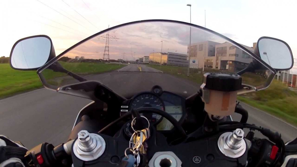 R1 RN22 Wheelie Guma :)