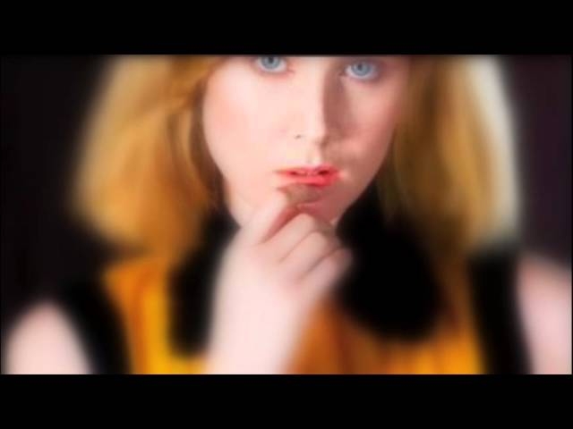 Róisín Murphy (Moloko) -  Familiar Feeling + Lyrics