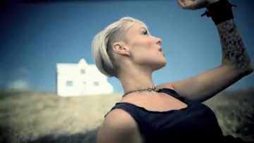 Cosmic Gate & Emma Hewitt - Be Your Sound (Official Music Video)