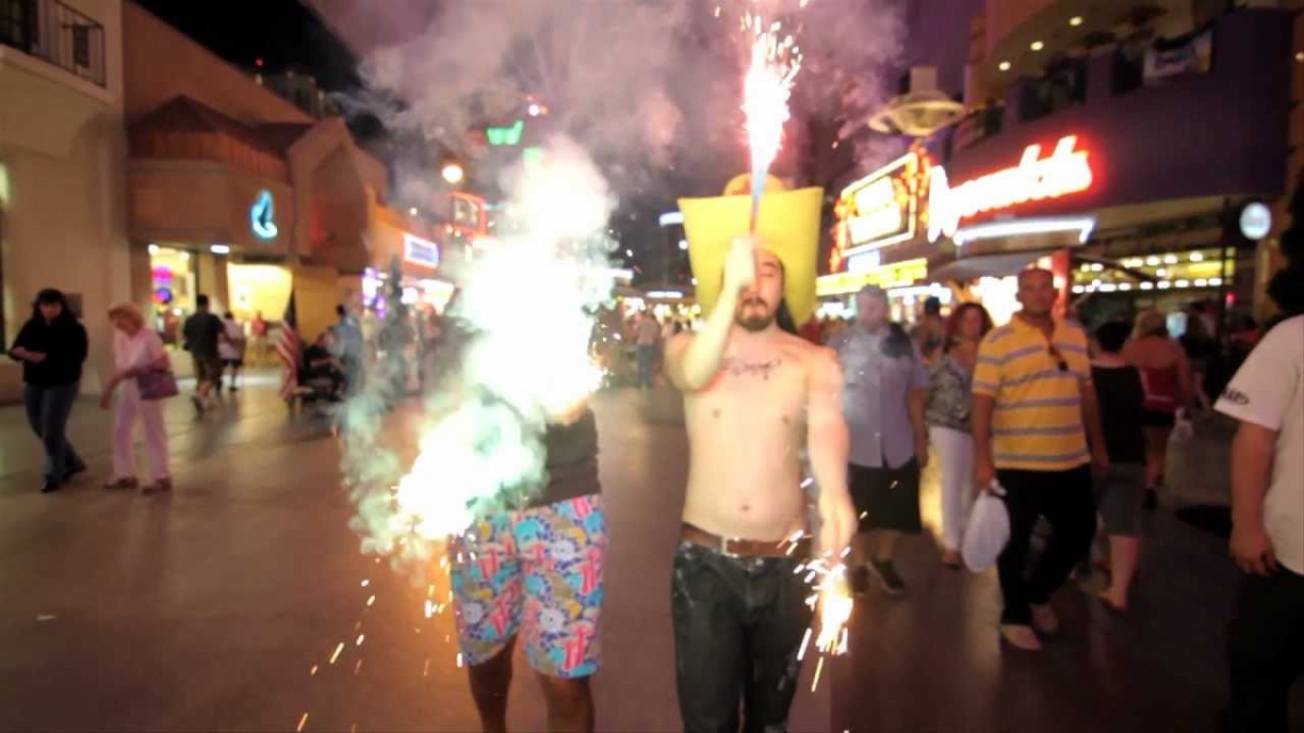 Afrojack & Steve Aoki - No Beef feat Miss Palmer (official video)