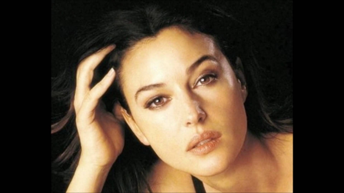 MONICA BELLUCCI. TI AMO