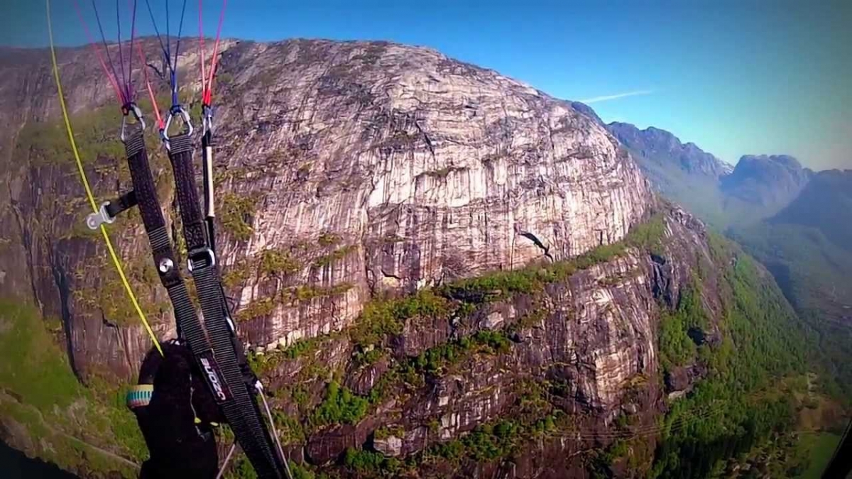 Paragliding Lysefjorden Norway