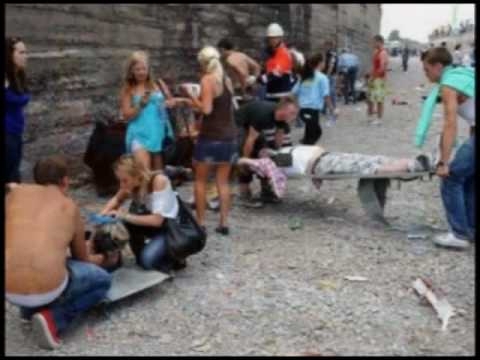 Love Parade 2010 Tunnel Panic. Accident 21 People Dead